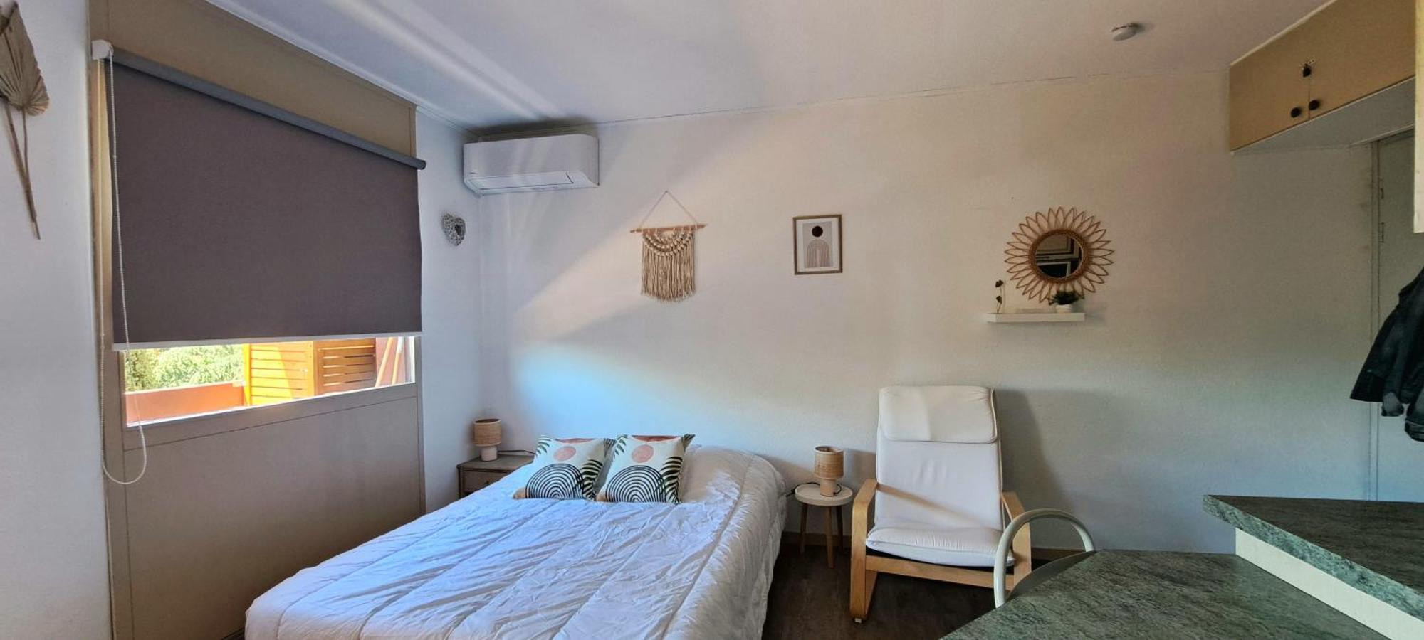 Studio Meuble Cures Thermales Avec Vue Greoux-les-Bains Exterior photo